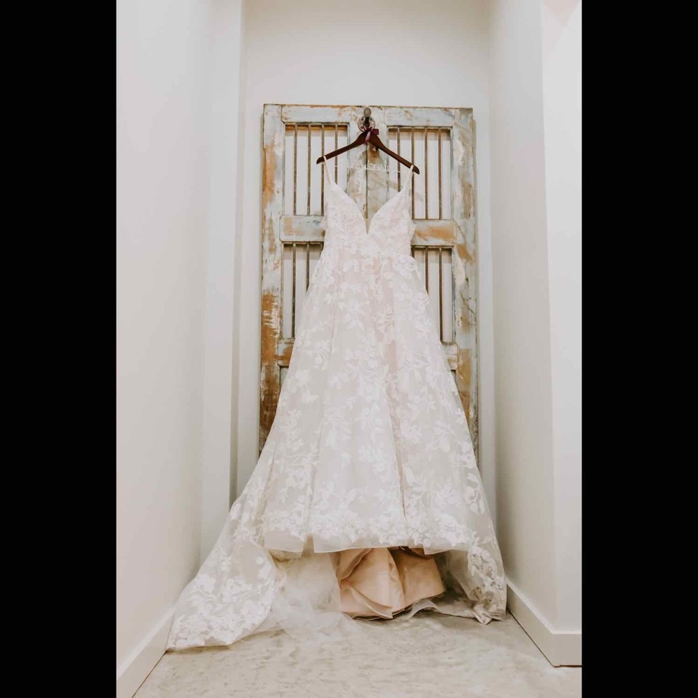 FLEUR DE LIS Blush by Hayley Paige - Size 12